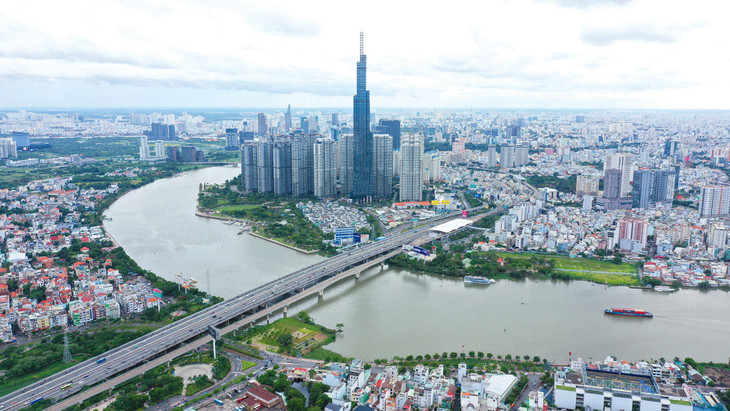 Trong tổng nhu cầu vốn đầu tư hạ tầng giao thông TP.HCM giai đoạn 2024 - 2030, vốn kêu gọi đầu tư theo phương thức đối tác công tư dự kiến là 69.256 tỷ đồng, chiếm khoảng 25%. Ảnh: Lê Tiên