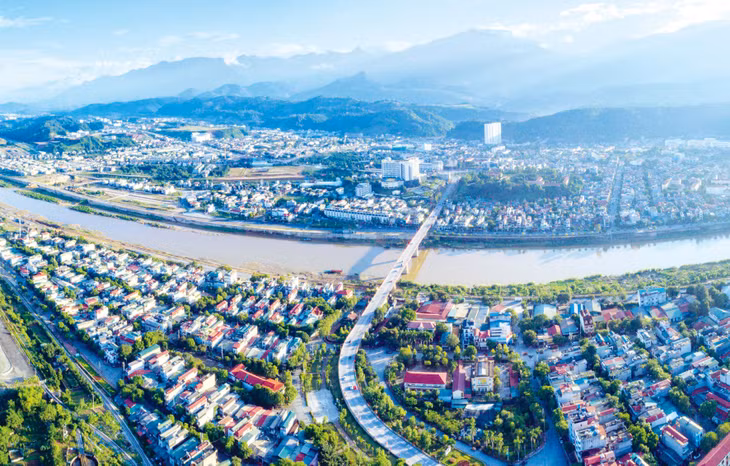 Lào Cai định hướng trở thành cực tăng trưởng, trung tâm kết nối giao thương giữa Việt Nam với các nước ASEAN và vùng Tây Nam Trung Quốc. Ảnh: Phạm Bằng