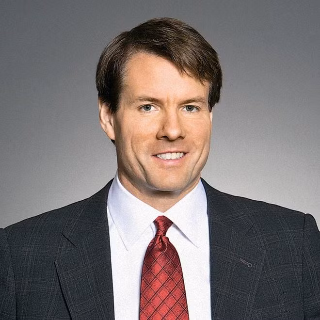 Michael Saylor Là CEO của công ty phân tích kinh doanh MicroStrategy, Saylor đã ghi dấu ấn trên thị trường tiền điện tử vào 2020. MicroStrategy đã đầu tư hơn 1,1 tỷ USD vào Bitcoin với mức giá trung bình khoảng 15.964 USD/đồng (hiện trị giá 2,4 tỷ USD). Cổ phiếu của công ty này đã tăng gấp 4 lần kể từ khi công bố về giao dịch Bitcoin lần đầu tiên vào ngày 11/8. Vào tháng 10, Saylor tiết lộ rằng ông đã chi khoảng 175 triệu USD cho 17.732 Bitcoin. Forbes ước tính ông đang nắm trong tay khoảng 600 triệu USD tiền điện tử.