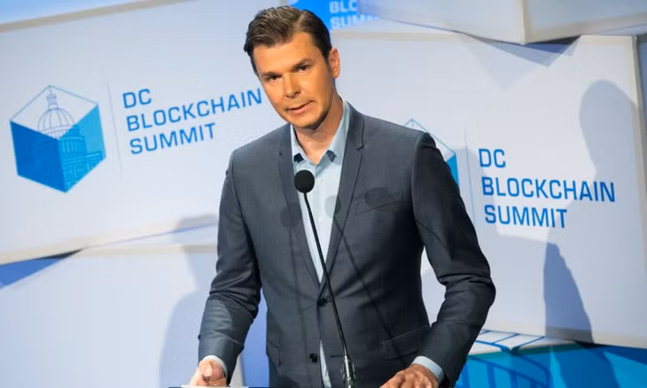 Matthew Roszak Vào cuối những năm 1990 và đầu những năm 2000, Roszak làm việc trong lĩnh vực đầu tư mạo hiểm và là một doanh nhân, trước khi mua Bitcoin lần đầu vào năm 2012. Hiện tại, ông là đồng sáng lập và chủ tịch của Bloq, một startup công nghệ blockchain làm việc với các khách hàng như Citigroup và Discover. Forbes ước tính ông sở hữu khoảng 1,2 tỷ USD tài sản tiền điện tử.