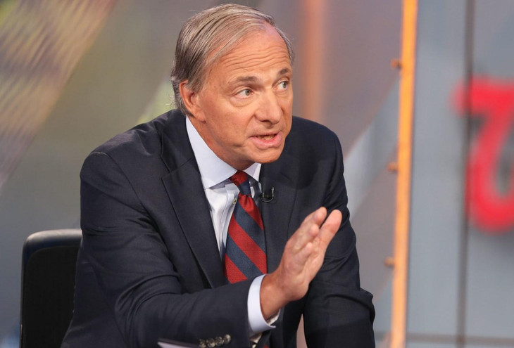 8. Ray Dalio Tài sản: 20,3 tỷ USD Quốc gia: Mỹ Ray Dalio là người sáng lập quỹ phòng hộ lớn nhất thế giới, Bridgewater Associates, hiện quản lý khoảng 150 tỷ USD.