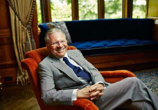 3. Thomas Peterffy Tài sản: 25 tỷ USD Quốc gia: Mỹ Là người tiên phong trong giao dịch kỹ thuật số, Thomas Peterffy là CEO của nền tảng giao dịch Interactive Brokers. Tài sản của ông đã tăng 10,7 tỷ USD so với bảng xếp hạng năm ngoái.