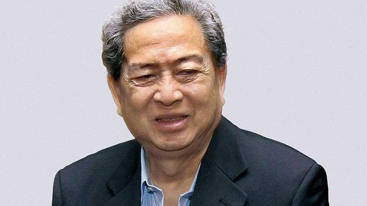 7. Robert Budi Hartono Tài sản: 20,5 tỷ USD Quốc gia: Indonesia R. Budi Hartono và anh trai của ông, Michael là 2 người giàu nhất Indonesia. Một phần lớn tài sản của họ đến từ khoản đầu tư vào Ngân hàng Central Asia.