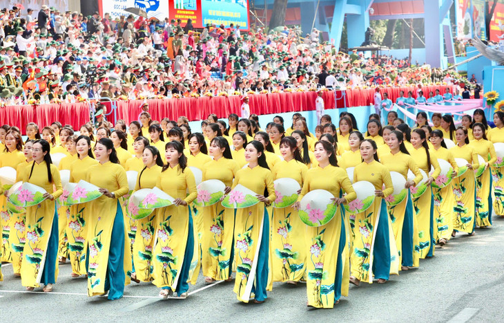 Ảnh: Song Lê &amp; Lê Tiên