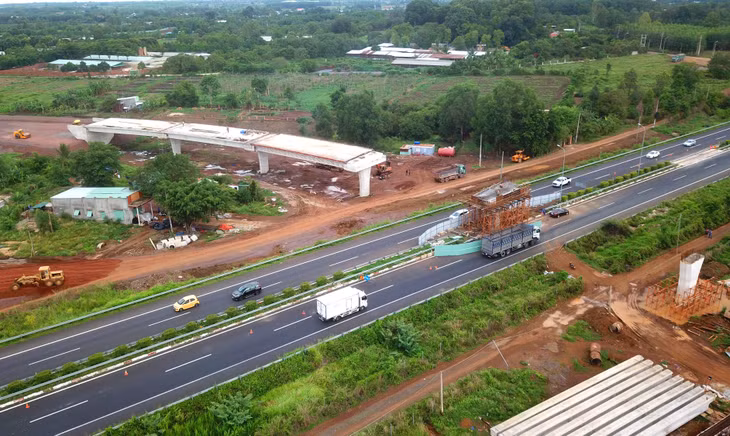 Khoa học, công nghệ mới có thể giải quyết được vấn đề hài hòa giữa mong muốn về tiến độ và chất lượng công trình. Ảnh: Lê Tiên