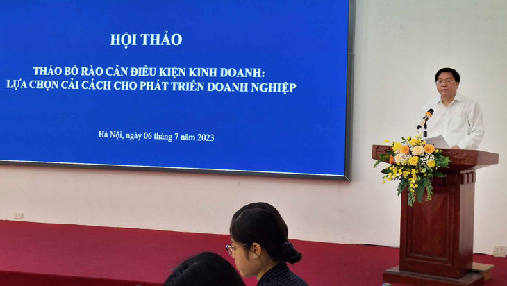 Thứ trưởng Bộ Kế hoạch và Đầu tư Trần Duy Đông phát biểu khai mạc Hội thảo. Ảnh: Hoàng Việt