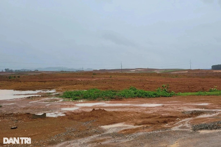 Dự án số 2, Khu đô thị mới Sao Mai Lam Sơn - Sao Vàng nằm ngay cửa ngõ đường vào sân bay Thọ Xuân. Dự án số 2, Khu đô thị mới Sao Mai Lam Sơn - Sao Vàng nằm ngay cửa ngõ đường vào sân bay Thọ Xuân.