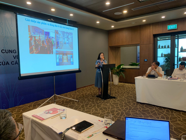 Ths. Nguyễn Thị Thu Hương - Quỹ Phòng chống tác hại thuốc lá thuộc Bộ Y tế chia sẻ một số vấn đề cần quan tâm trong thông tin truyền thông về phòng chống tác hại của thuốc lá. Ảnh: Lê Tiên Ths. Nguyễn Thị Thu Hương - Quỹ Phòng chống tác hại thuốc lá thuộc Bộ Y tế chia sẻ một số vấn đề cần quan tâm trong thông tin truyền thông về phòng chống tác hại của thuốc lá. Ảnh: Lê Tiên