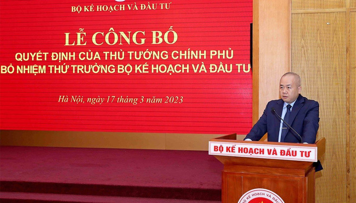 Thứ trưởng Đỗ Thành Trung cho biết, sẽ phấn đấu, cống hiến, vững tin thực hiện chức trách được giao phó để hoàn thành xuất sắc mọi nhiệm vụ được giao. (Ảnh Lê Tiên).