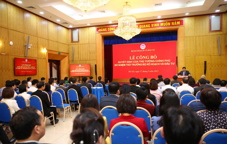 Lễ công bố Quyết định của Thủ tướng Chính phủ bổ nhiệm Thứ trưởng Đỗ Thành Trung được tổ chức ngày 17/3/2023 tại Hội trường lớn Bộ Kế hoạch và Đầu tư. (Ảnh Lê Tiên).