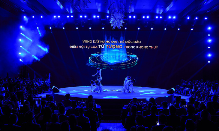 Địa thế dự án sở hữu phong thủy theo Tứ Tượng (gồm Thanh Long, Bạch Hổ, Chu Tước và Huyền Vũ) và Minh Đường Tụ Thủy