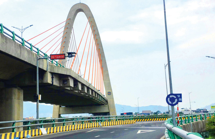 Dự án Đầu tư xây dựng công trình nút giao thông khác mức Ngã ba Huế (TP. Đà Nẵng) đã đưa vào sử dụng 9 năm, nhưng nhà đầu tư vẫn chưa được thanh toán hết tiền. Ảnh: Văn Luận Dự án Đầu tư xây dựng công trình nút giao thông khác mức Ngã ba Huế (TP. Đà Nẵng) đã đưa vào sử dụng 9 năm, nhưng nhà đầu tư vẫn chưa được thanh toán hết tiền. Ảnh: Văn Luận