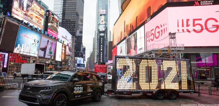 Năm nay, quảng trường Thời đại tại New York Mỹ không còn cảnh đông nghẹt người như mọi năm do tình hình dịch bệnh diễn biến phức tạp tại đây - Ảnh: Fox News