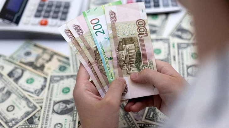 Tính tới đầu tháng 4/2022, trái chủ nước ngoài đang nắm giữ gần 20 tỷ USD trái phiếu quốc tế của Chính phủ Nga - Ảnh: AP