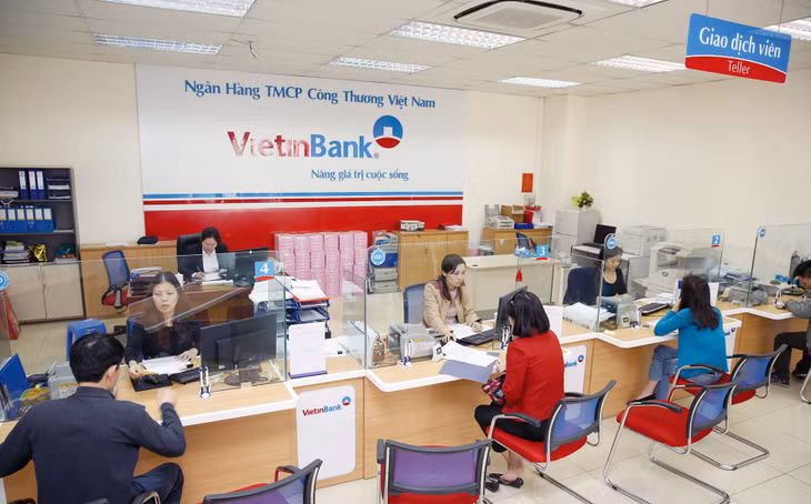 Việc nới lỏng các điều kiện tín dụng có thể đẩy nợ xấu tăng cao, ảnh hưởng an toàn hệ thống ngân hàng. Ảnh: Nhã Chi