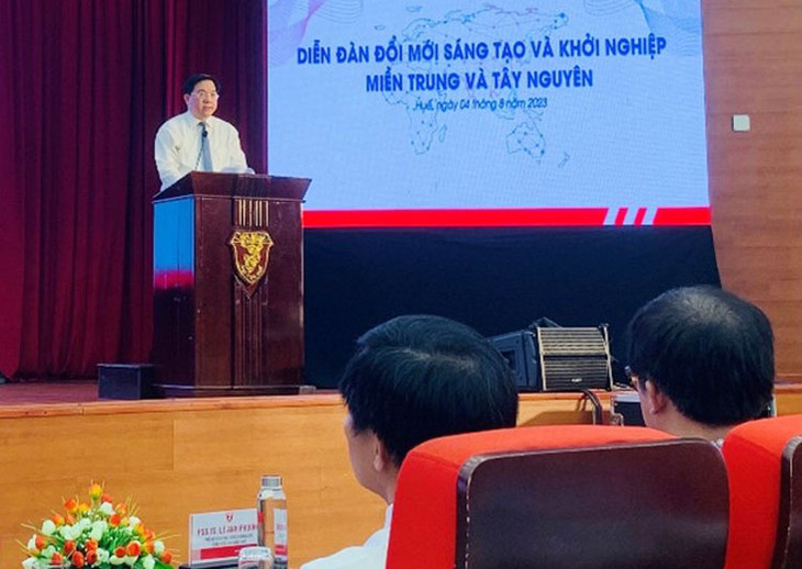 Thứ trưởng Bộ Kế hoạch và Đầu tư Trần Duy Đông phát biểu tại Diễn đàn. Ảnh: NIC