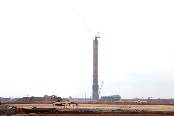 Hạng mục đài kiểm soát không lưu Cảng hàng không quốc tế Long Thành đang vượt tiến độ so với kế hoạch. Ảnh: Văn Tùng