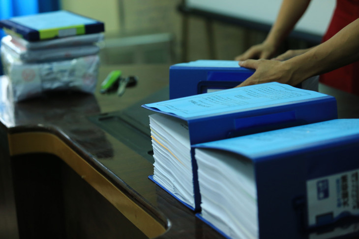 Nhiều nhà thầu bị loại vì không cung cấp cam kết tín dụng, hợp đồng tương tự, tài liệu chứng minh khả năng huy động nhân sự, máy móc, thiết bị. Ảnh minh họa: Nhã Chi