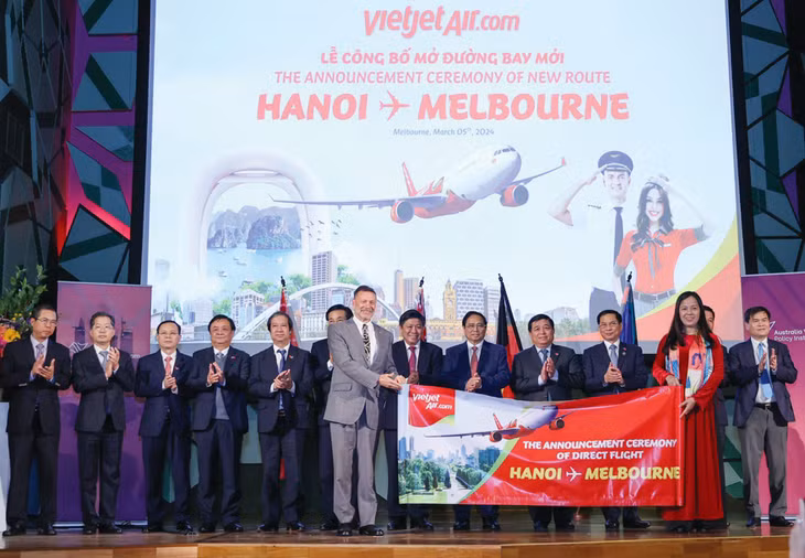 Các doanh nghiệp, nhất là doanh nghiệp đại chúng, cần thực hiện công bố thông tin song song bằng tiếng Việt và tiếng Anh để tiếp cận các nhà đầu tư quốc tế. Ảnh: Quý Bắc