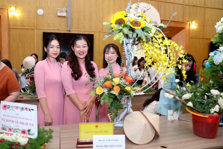 Phần thi của Trung tâm Tin học. Ảnh: Trương Gia