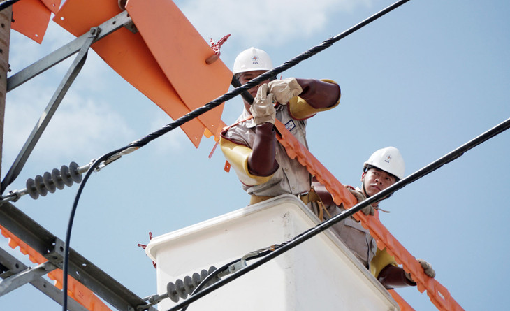 Hồ sơ mời thầu một số gói thầu mua sắm thiết bị điện đưa ra các thông số khác biệt so với quy định của Tổng công ty Điện lực miền Nam. Ảnh minh họa: Nhã Chi