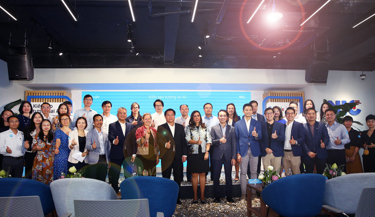 Trung tâm Đổi mới sáng tạo Quốc gia , Bộ Kế hoạch và Đầu tư phối hợp cùng Google khởi động Chương trình &quot;Kiến tạo tương lai AI Việt Nam&quot;. Ảnh: Lê Tiên