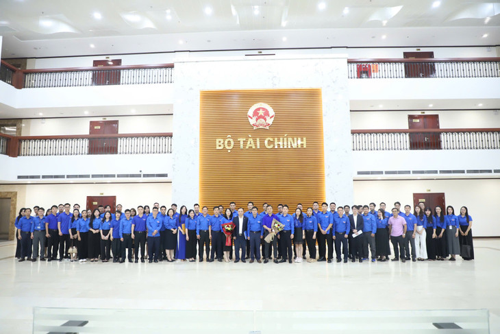 Đoàn Thanh niên Bộ Tài chính kỳ vọng trở thành lực lượng tiên phong phát huy sức trẻ và trí tuệ thanh niên ngành Tài chính Đoàn Thanh niên Bộ Tài chính kỳ vọng trở thành lực lượng tiên phong phát huy sức trẻ và trí tuệ thanh niên ngành Tài chính