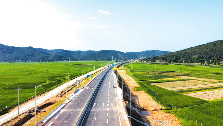 Cao tốc Mai Sơn - Quốc lộ 45 đã được khai thác sử dụng từ ngày 29/4/2023. Ảnh: Hiếu Nguyễn