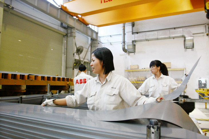 Việc triển khai áp dụng thuế tối thiểu toàn cầu sẽ tác động trực tiếp đến hoạt động kinh doanh của nhiều doanh nghiệp có vốn đầu tư nước ngoài. Ảnh: Tường Lâm