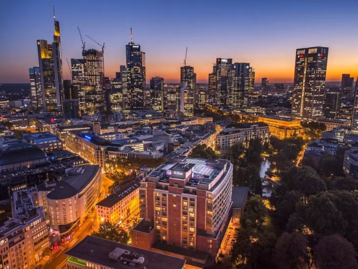 7. Frankfurt, Đức