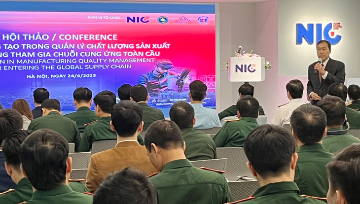 Phần thảo luận mở giữa các cơ quan quản lý nhà nước với doanh nghiệp trong và ngoài nước về &quot;Đổi mới sáng tạo trong công tác quản lý chất lượng&quot; đã diễn ra rất sôi nổi với nhiều nội dung mang tính thời sự trong bối cảnh nền kinh tế thế giới nhiều biến động. Ảnh: Thế Vũ