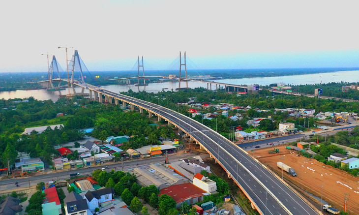 Nguồn lực đầu tư công luôn là một trong những trụ cột quan trọng dẫn dắt tăng trưởng kinh tế và phát triển xã hội. Ảnh: Lê Tiên