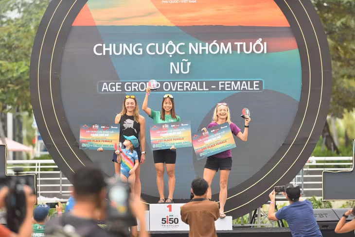 Nội dung dành cho nữ, vận động viên Việt Nam Nguyễn Trà My - một trong những đại diện của BIM Group tham dự giải đấu, đã xuất sắc giành giải nhất; giải nhì thuộc về vận động viên Hilary Rea đến từ Mỹ và vận động viên Alex Wilkinson đến từ Anh giải ba. Ngoài ra, ban tổ chức đã trao các giải nhất, nhì, ba cho các vận động viên nam và nữ ở các nhóm tuổi.