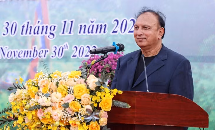 Ông John Singh đánh giá cao kết quả trồng cây gây rừng, bảo vệ môi trường của tỉnh Vĩnh Phúc