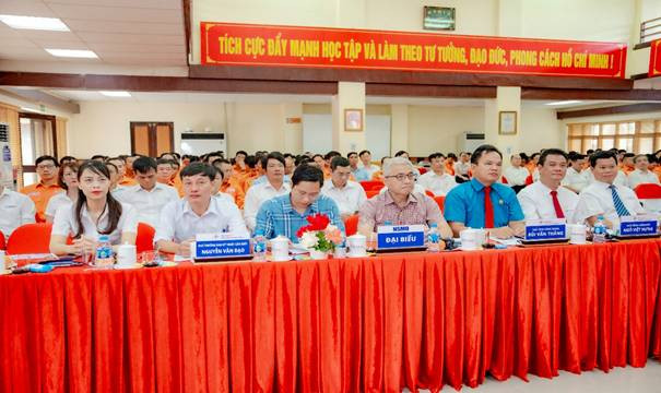 Các đại biểu tham dự hội nghị