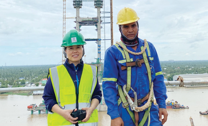 Tác giả bài viết có cơ hội đặt chân đến nhiều công trình hạ tầng lớn