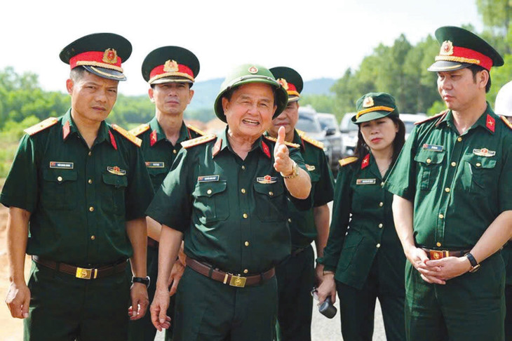 Đại tá Nguyễn Đăng Giáp, Chủ tịch HĐQT Tổng công ty 36 thị sát công trường