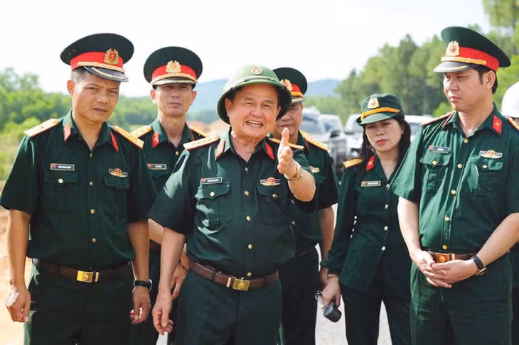 Đại tá Nguyễn Đăng Giáp, Chủ tịch HĐQT Tổng công ty 36 thị sát công trường