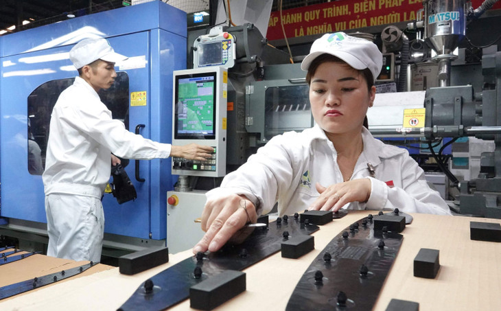 Sản xuất và xuất khẩu được dự báo sẽ phục hồi nhanh trong năm 2024. Ảnh: Tường Lâm Sản xuất và xuất khẩu được dự báo sẽ phục hồi nhanh trong năm 2024. Ảnh: Tường Lâm