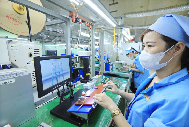 Cần thúc đẩy quyết liệt các động lực tăng trưởng mới là chuyển đổi số, chuyển đổi xanh, kinh tế tuần hoàn, kinh tế tri thức, phát triển các ngành mới nổi… Ảnh: Tường Lâm