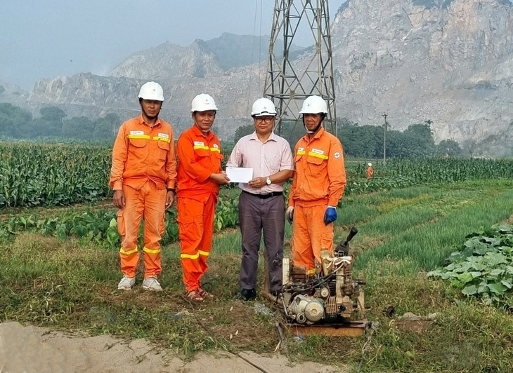 Ban giám đốc, Công đoàn TTĐ Hà Nội thăm hỏi, động viên tinh thần CBCNV trên tuyến đường dây