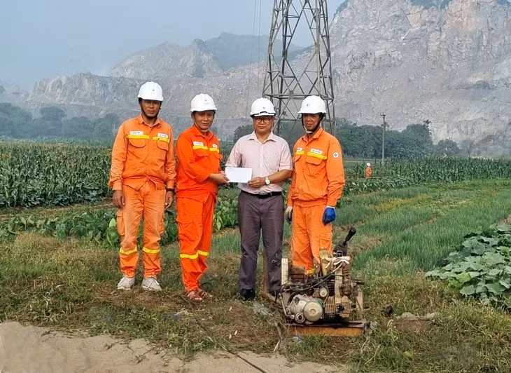 Ban giám đốc, Công đoàn TTĐ Hà Nội thăm hỏi, động viên tinh thần CBCNV trên tuyến đường dây