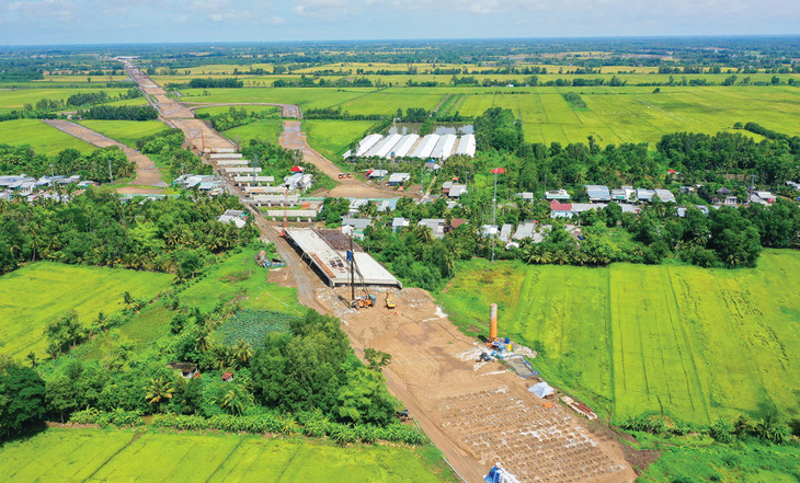 Hàng loạt đại công trình hạ tầng giao thông đang xây dựng sẽ tạo sức bật mới cho đầu tàu kinh tế Đông Nam Bộ. Ảnh: Nhã Chi