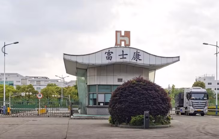 Các cơ sở sản xuất của Foxconn ở Côn Sơn hoạt động theo cơ chế khép kín, trong đó công nhân ăn ngủ hoàn toàn trong khuôn viên nhà máy - Ảnh: SCMP