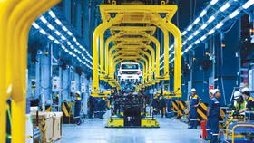 Sản xuất ô tô điện và pin tạo bước nhảy vọt cho công nghiệp Hà Tĩnh. Ảnh: Hà Minh