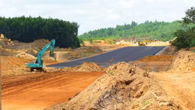 Đến hết ngày 9/7/2026, so với kế hoạch Thủ tướng giao, có 8 bộ, cơ quan và 22 địa phương có tỷ lệ giải ngân đạt từ mức bình quân chung cả nước. Ảnh: Tiên Giang