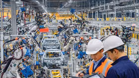 Những năm gần đây, nền kinh tế nước ta chứng kiến sự lớn mạnh của không ít doanh nghiệp thuộc khối tư nhân. Ảnh: Nhã Chi