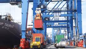 Theo Cục Thống kê (Bộ Tài chính), hướng tới mục tiêu tăng trưởng 2 con số năm 2026, GDP quý II phải tăng gần 11%. Ảnh: Song Lê