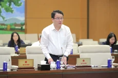 Thứ trưởng Bộ Tài chính Trần Quốc Phương trình bày Tờ trình Dự án Luật sửa đổi, bổ sung một số điều của Luật Quản lý nợ công