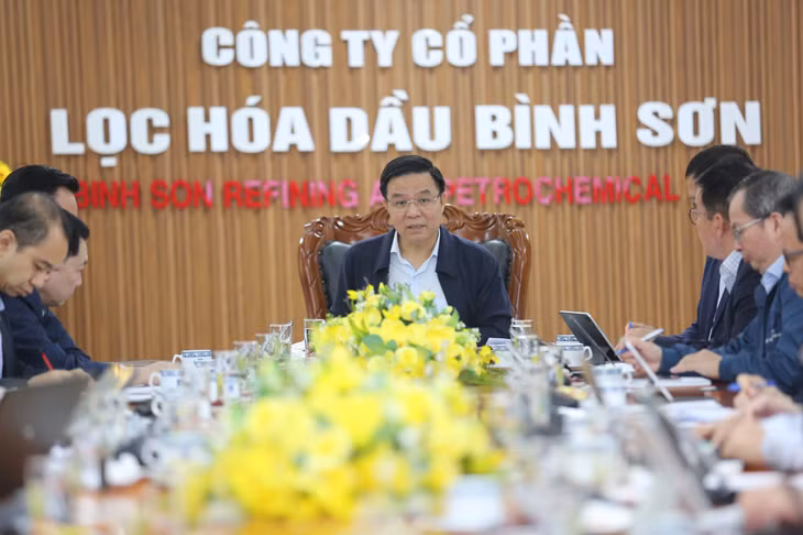 Chủ tịch HĐTV Petrovietnam Lê Mạnh Hùng đánh giá cao và biểu dương những kết quả SXKD BSR 11 tháng năm 2025
